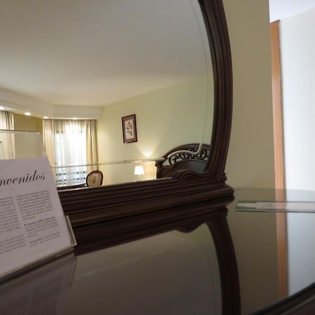 Hotel Diego De Velazquez Santiago Eksteriør bilde