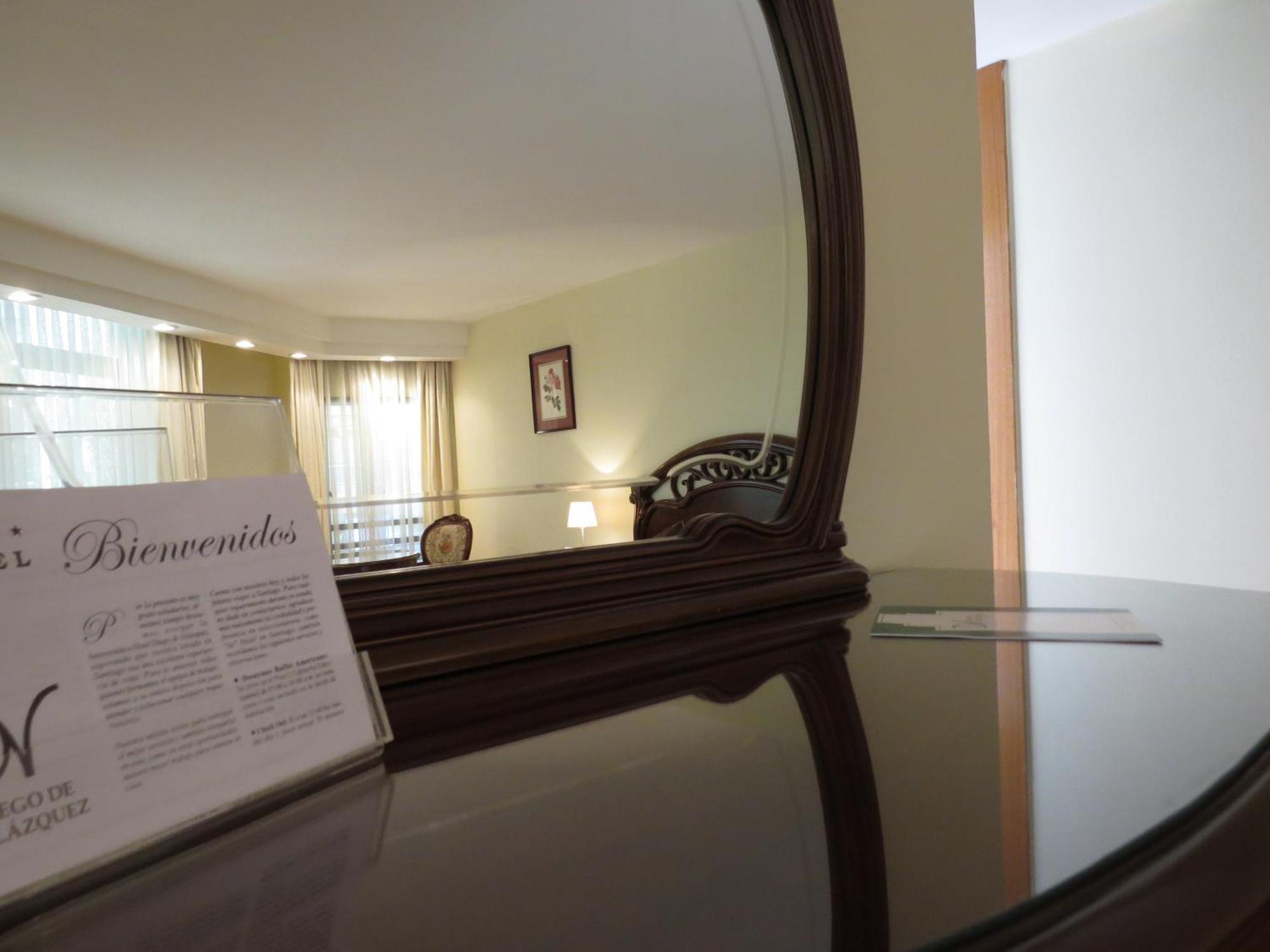 Hotel Diego De Velazquez Santiago Eksteriør bilde