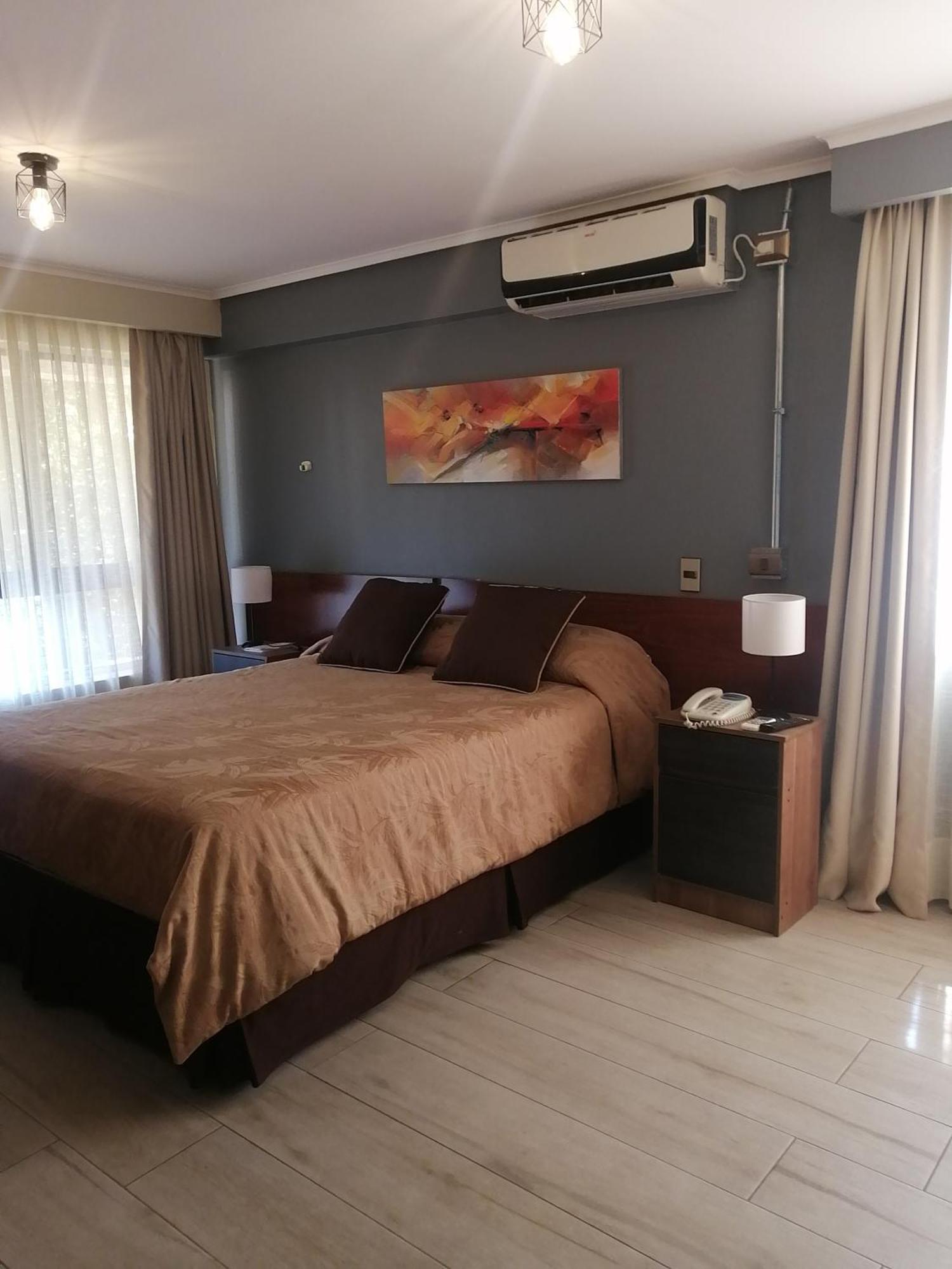 Hotel Diego De Velazquez Santiago Eksteriør bilde